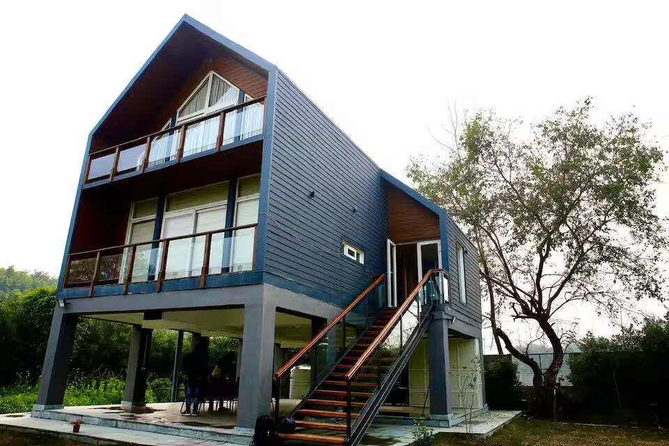 Blue Cabin by 8MH | Farmstay, Plunge Pool, Noida